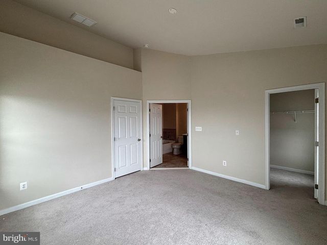 301 KLEE DR, Martinsburg, WV 25403