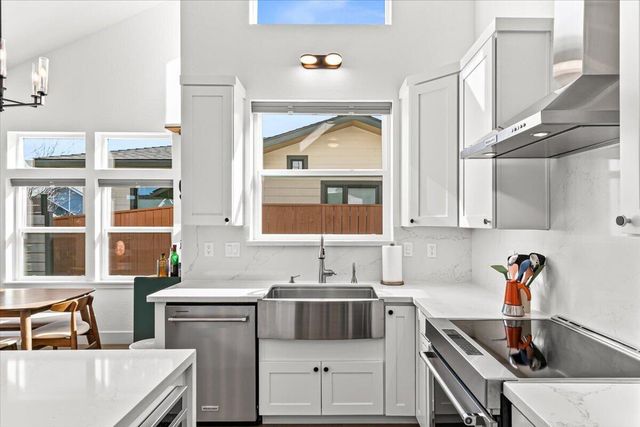 1259 Hagen Way, Ashland, OR 97520