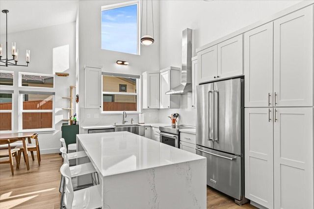 1259 Hagen Way, Ashland, OR 97520