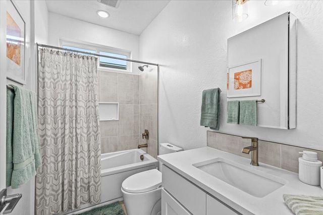 1259 Hagen Way, Ashland, OR 97520