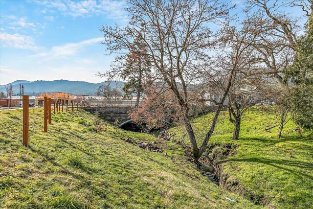 1259 Hagen Way, Ashland, OR 97520