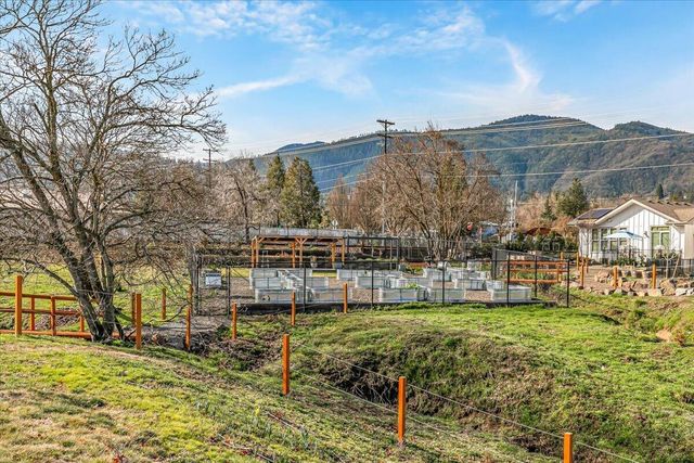 1259 Hagen Way, Ashland, OR 97520