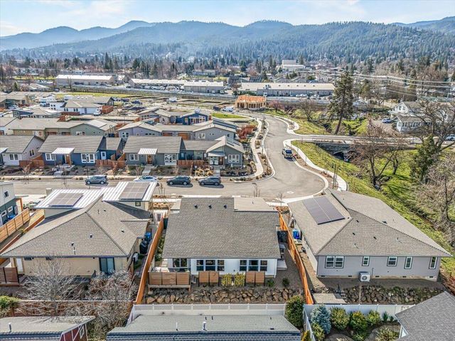 1259 Hagen Way, Ashland, OR 97520