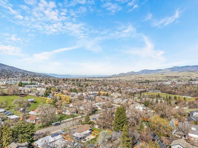1259 Hagen Way, Ashland, OR 97520