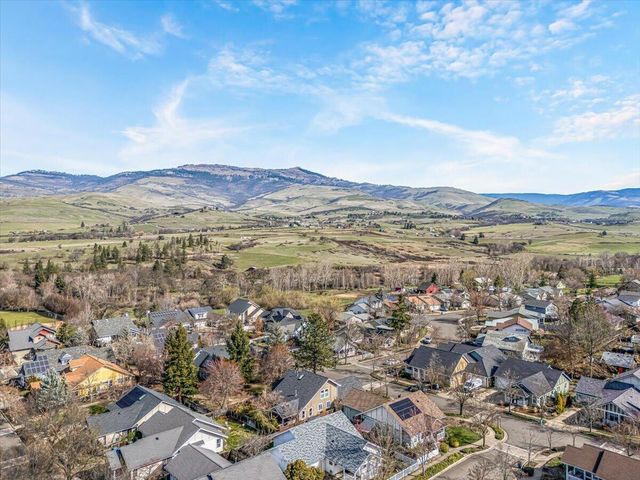 1259 Hagen Way, Ashland, OR 97520