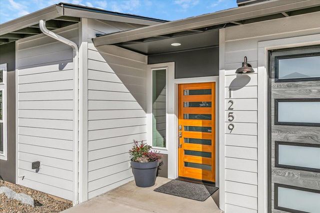 1259 Hagen Way, Ashland, OR 97520