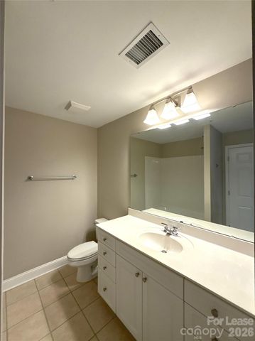 300 W 5th Street 706, Charlotte, NC 28202