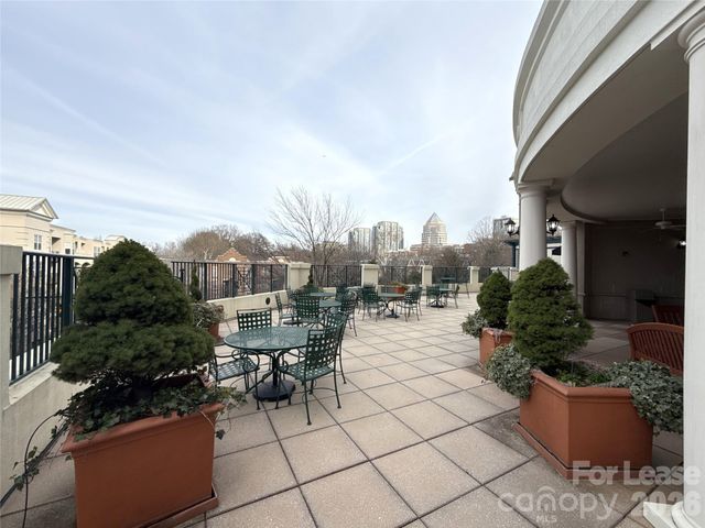 300 W 5th Street 706, Charlotte, NC 28202