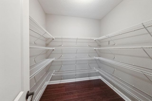 16810 51st Place N, Plymouth, MN 55446