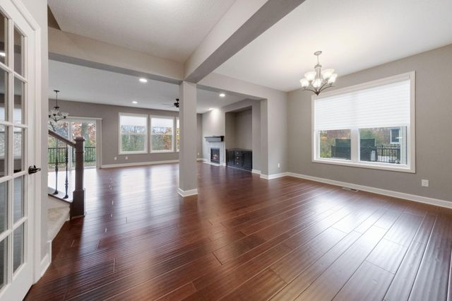 16810 51st Place N, Plymouth, MN 55446