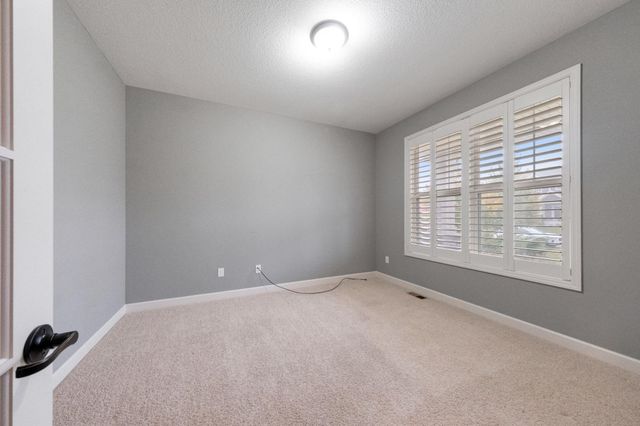 16810 51st Place N, Plymouth, MN 55446