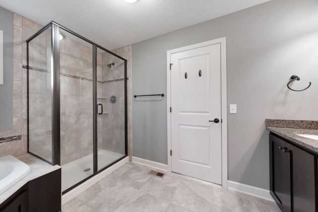 16810 51st Place N, Plymouth, MN 55446