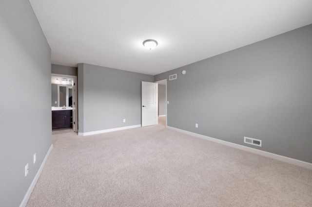 16810 51st Place N, Plymouth, MN 55446