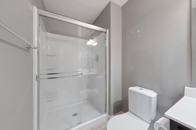 16810 51st Place N, Plymouth, MN 55446