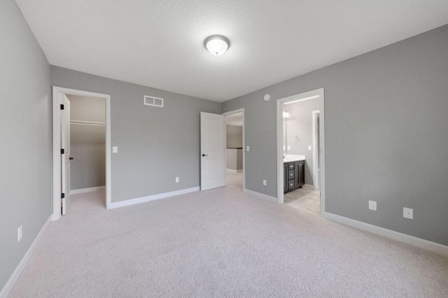 16810 51st Place N, Plymouth, MN 55446