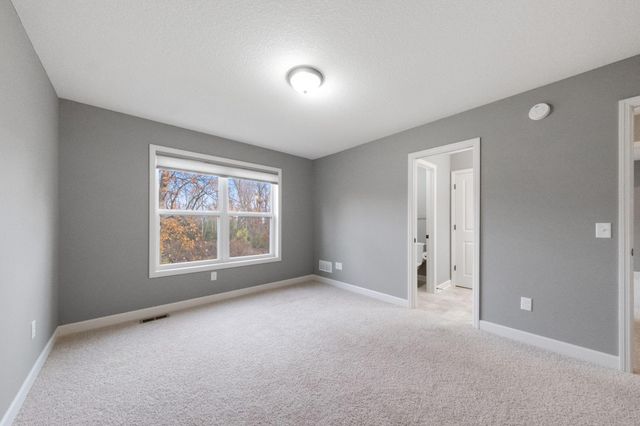 16810 51st Place N, Plymouth, MN 55446