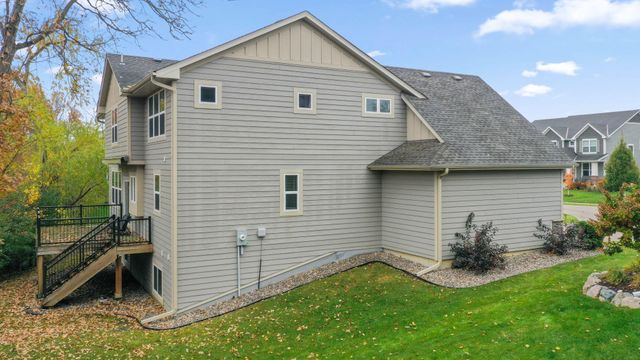 16810 51st Place N, Plymouth, MN 55446