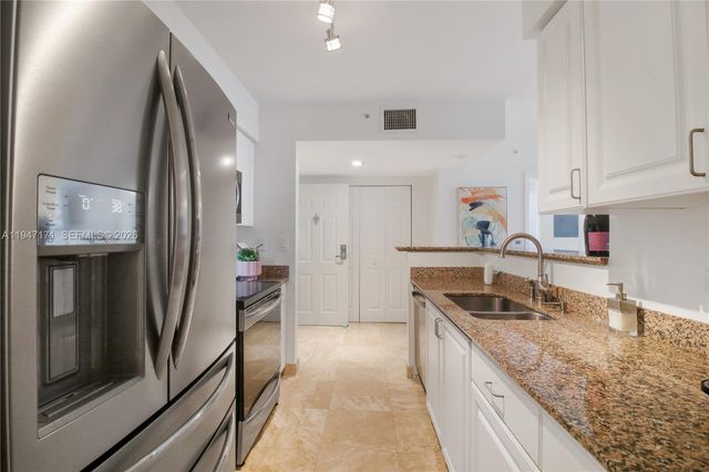 1155 S Brickell Bay Dr 805, Miami, FL 33131