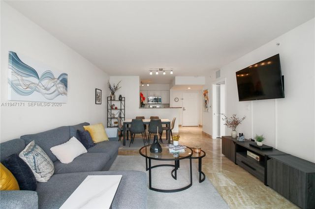 1155 S Brickell Bay Dr 805, Miami, FL 33131