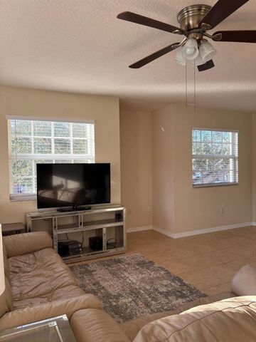 130 SW Peacock Boulevard 16207, Port St. Lucie, FL 34986