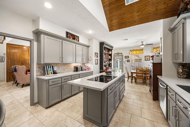 2215 Enchanted Path Court, Richmond, TX 77406