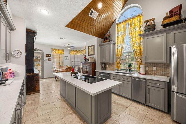 2215 Enchanted Path Court, Richmond, TX 77406