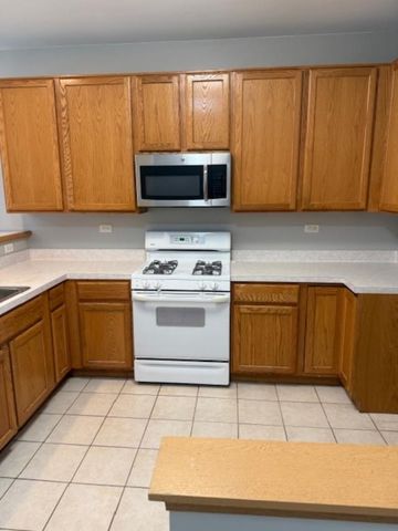 1207 Brookdale Drive, Carpentersville, IL 60110