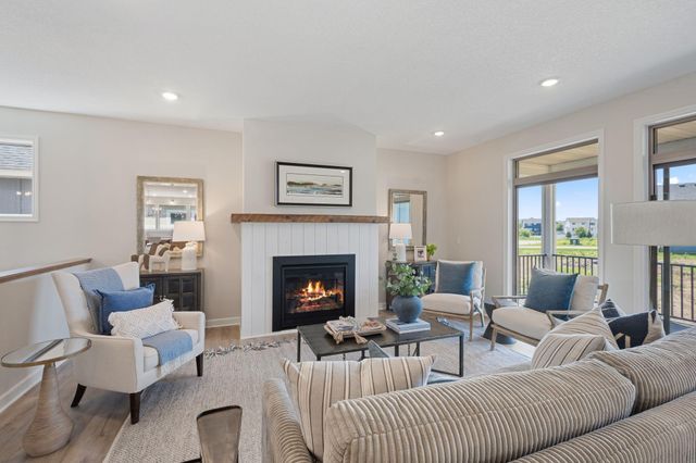 17755 Ellsworth Drive, Lakeville, MN 55044