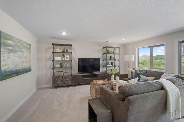 17755 Ellsworth Drive, Lakeville, MN 55044