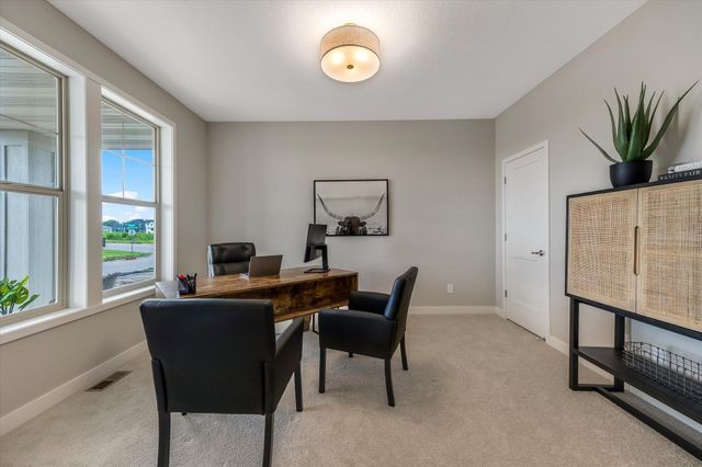 17755 Ellsworth Drive, Lakeville, MN 55044