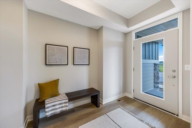 17755 Ellsworth Drive, Lakeville, MN 55044