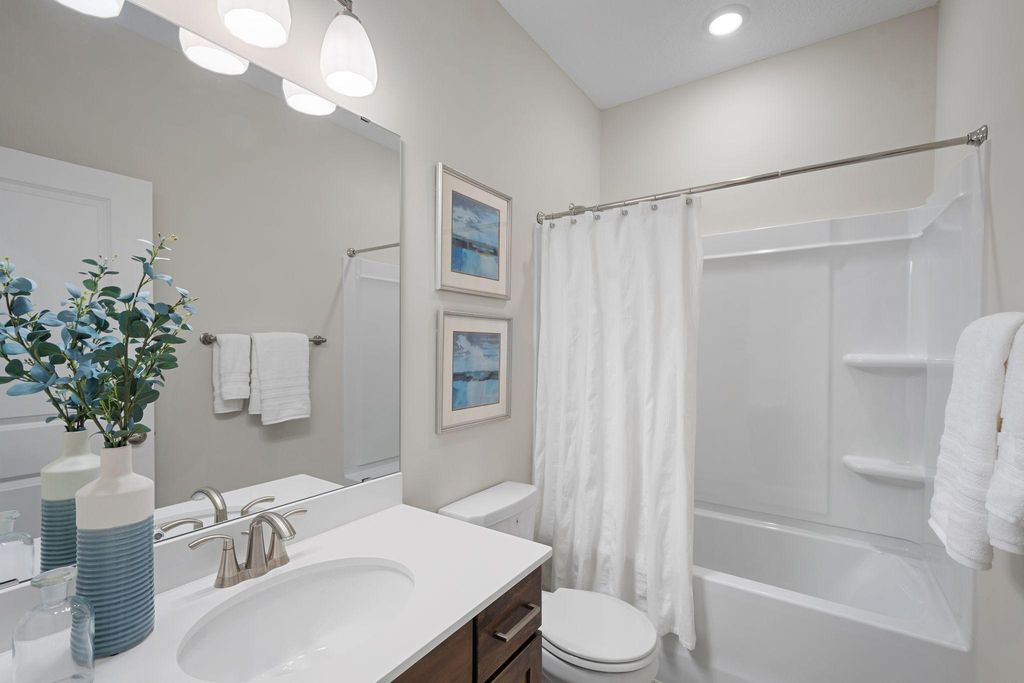 17755 Ellsworth Drive, Lakeville, MN 55044 — photo 5