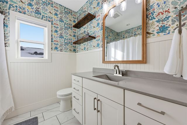 3004 Forrest Meadow Lane, Hiawatha, IA 52233