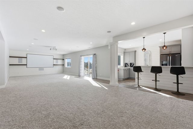 3004 Forrest Meadow Lane, Hiawatha, IA 52233