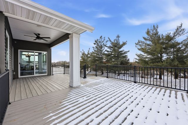 3004 Forrest Meadow Lane, Hiawatha, IA 52233