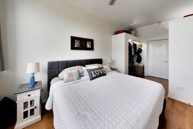 2323 W PERSHING Road 609, Chicago, IL 60609