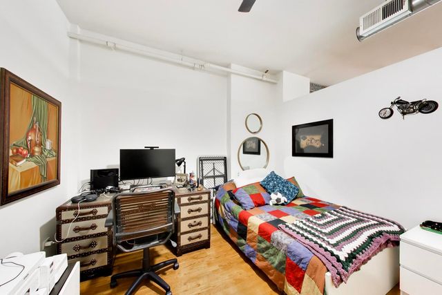 2323 W PERSHING Road 609, Chicago, IL 60609