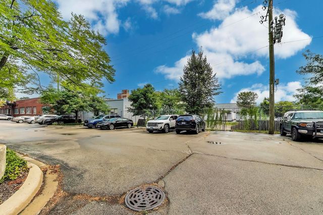 2323 W PERSHING Road 609, Chicago, IL 60609