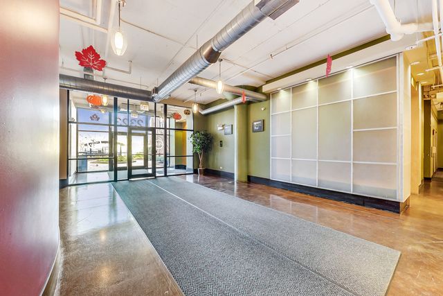 2323 W PERSHING Road 609, Chicago, IL 60609