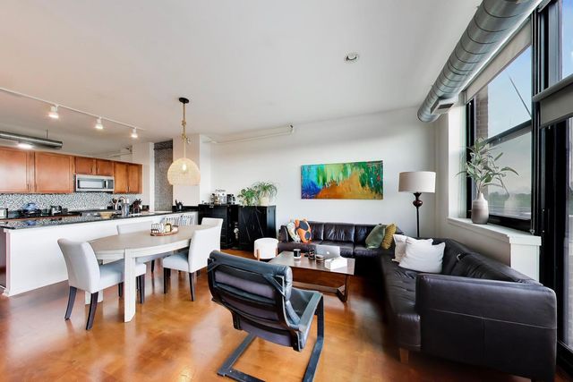 2323 W PERSHING Road 609, Chicago, IL 60609