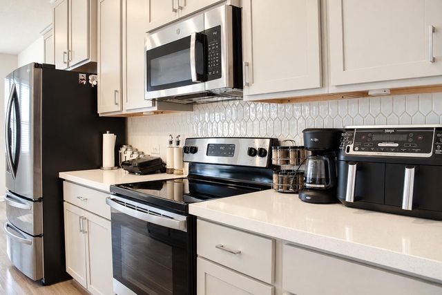 101 Unakite TRL, Liberty Hill, TX 78642