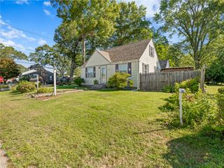 110 Heath Avenue, Warwick, RI 02888