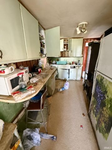 52758 Lynnwood Avenue, South Bend, IN 46628