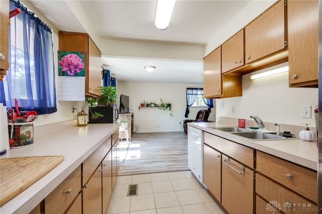 510 Lambert Lane, Englewood, OH 45322