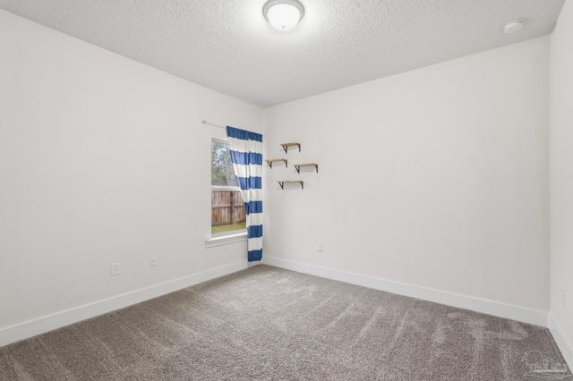 1928 Cambridge Park Dr, Gulf Breeze, FL 32563