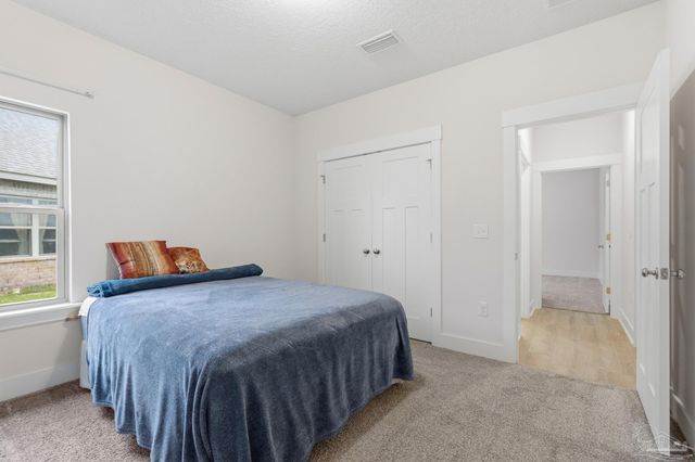 1928 Cambridge Park Dr, Gulf Breeze, FL 32563