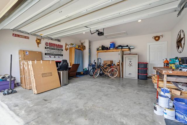 1928 Cambridge Park Dr, Gulf Breeze, FL 32563