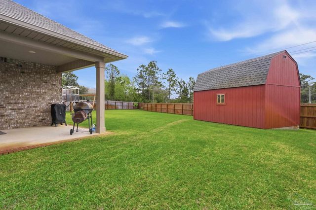 1928 Cambridge Park Dr, Gulf Breeze, FL 32563