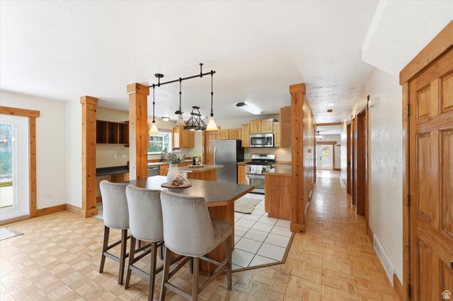87 N LOAFER CANYON RD, Elk Ridge, UT 84651