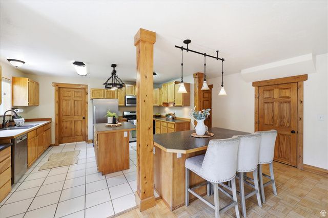 87 N LOAFER CANYON RD, Elk Ridge, UT 84651